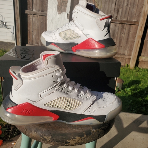 Jordan Mars 270 "Fire Red" 7Y - Picture 6 of 12